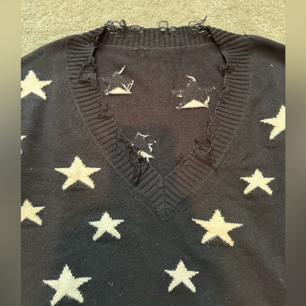 Star Sweater - Picture 3 of 6